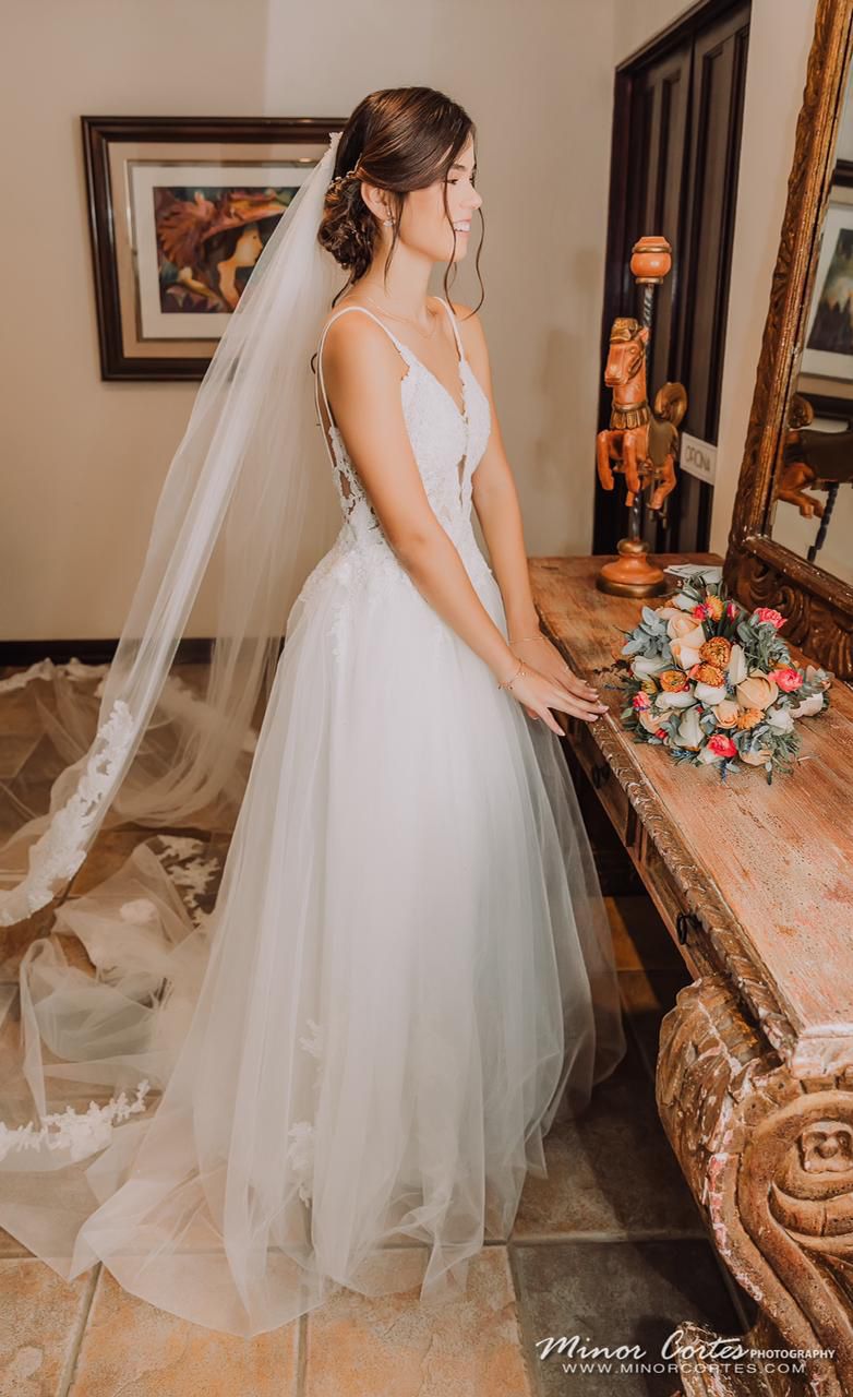 Vestido de novia de Johanna Marcé, estilo Línea A